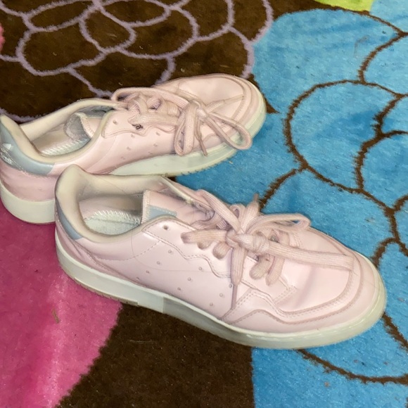 Pink adidas - Picture 3 of 4